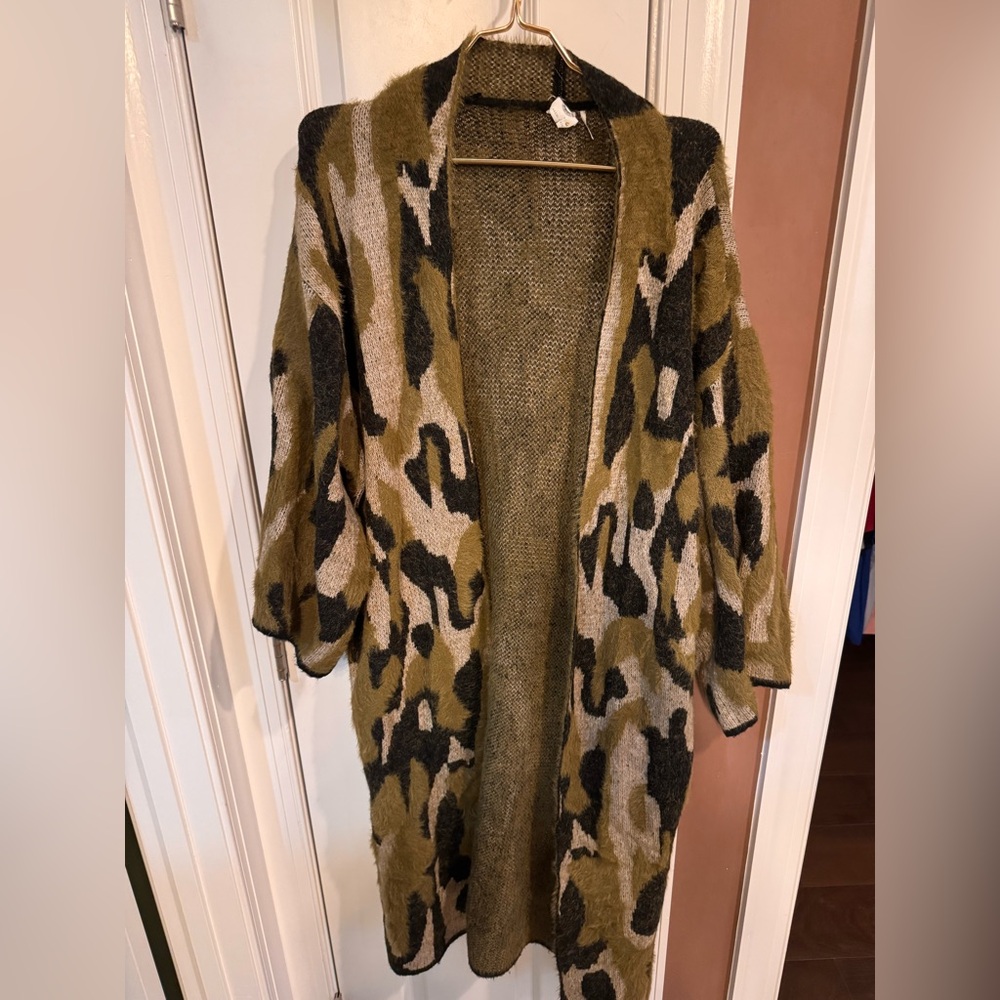 Camo print, oversized cardigan, dry clean only